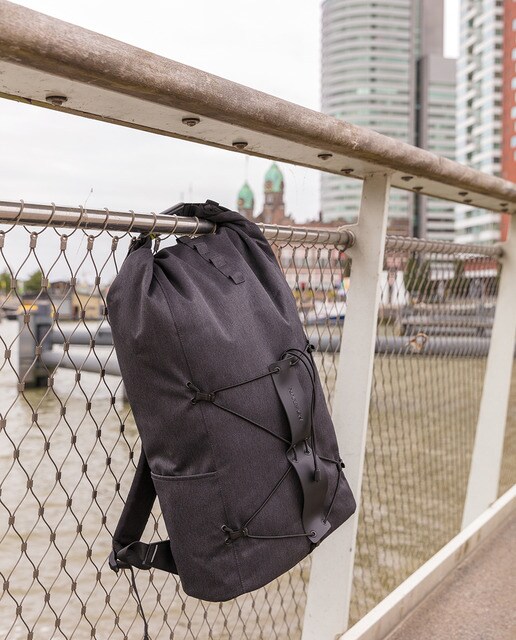Mochila para el portátil antirrobo unisex XD Design Bobby Urban Lite en negro