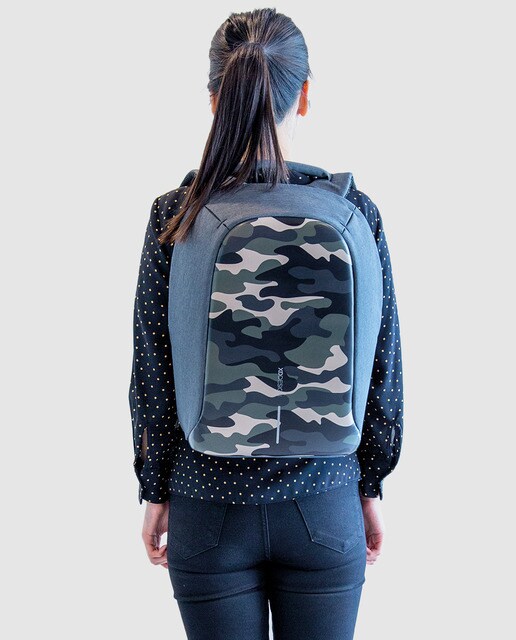 Mochila para el portátil antirrobo unisex XD Design Bobby Compact con estampado de camuflaje verde