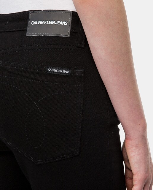 Vaquero pitillo de mujer Calvin Klein Jeans elástico