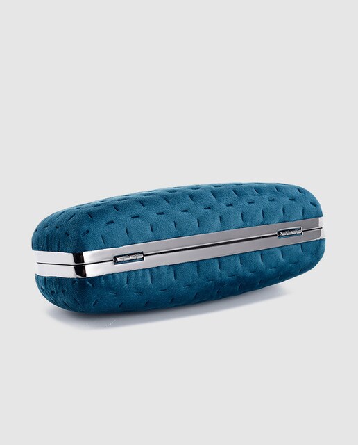 Clutch de fiesta Abbacino de terciopelo azul con boquilla