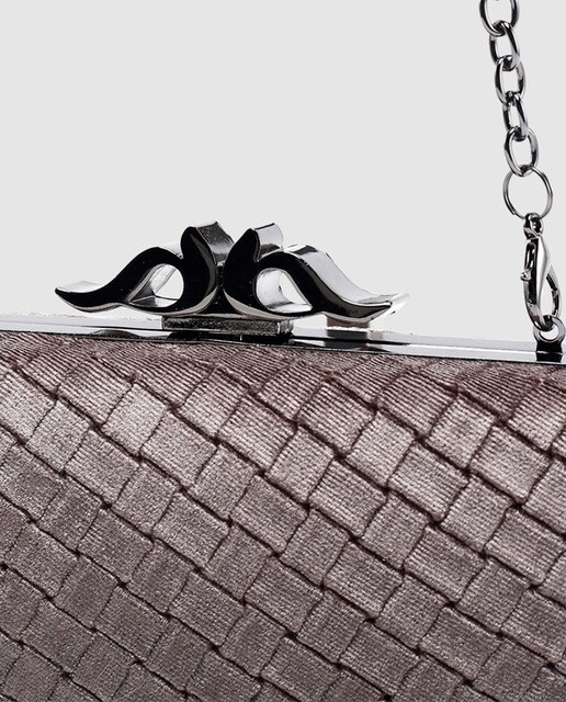 Clutch de fiesta Abbacino de terciopelo gris con boquilla