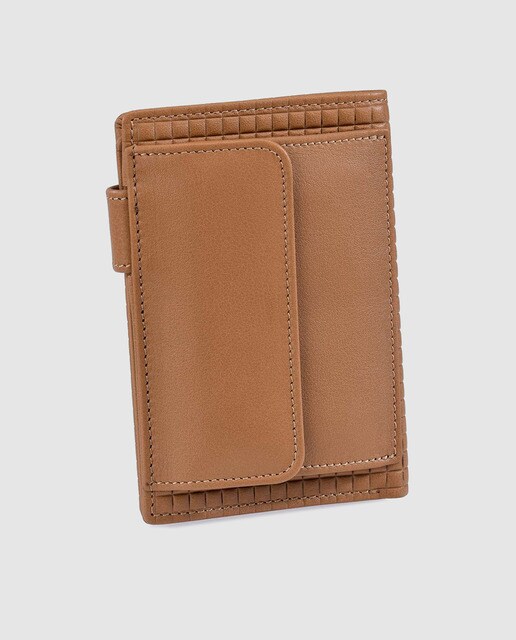 Cartera de hombre Yanko de piel grabada en camel con monedero