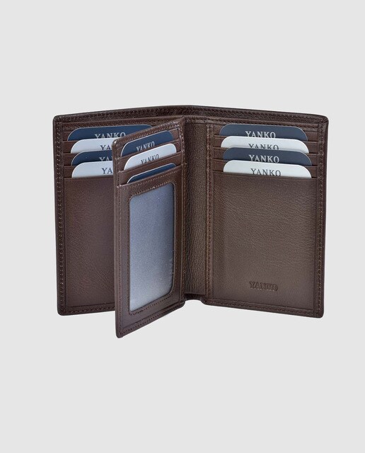 Cartera vertical grande de hombre Yanko de piel lisa en marrón oscuro