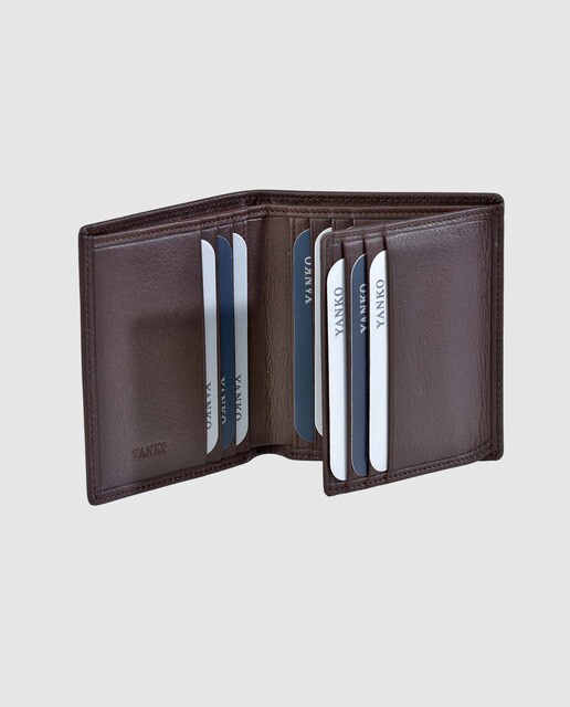 Cartera vertical mediana de hombre Yanko de piel lisa en marrón oscuro