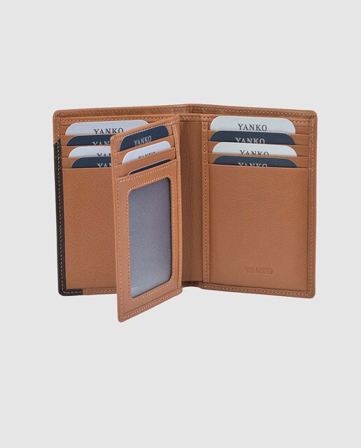 Cartera vertical de hombre Yanko de piel en camel con diez tarjeteros