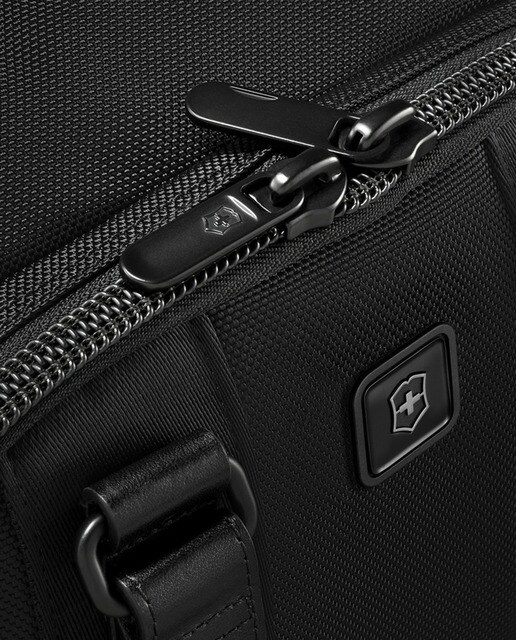 Mochila para portátil BELLEVUE negra con bolsillo acolchado