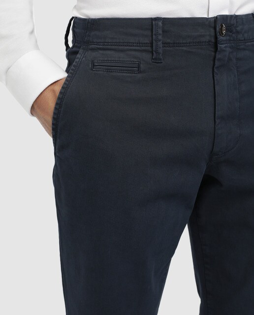 Chino de hombre Gap slim azul marino