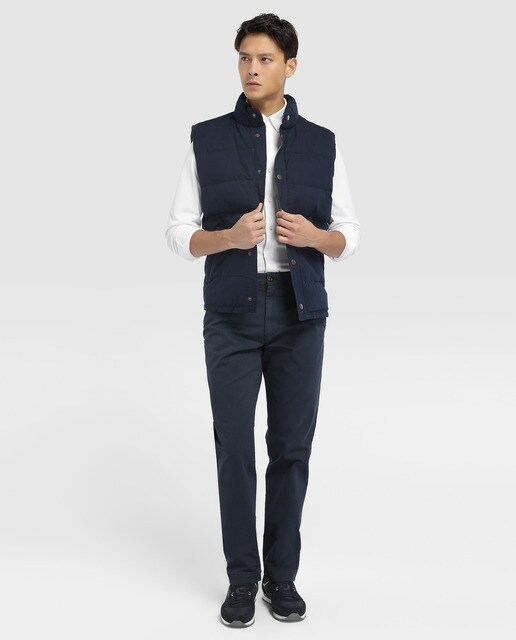 Chino de hombre Gap slim azul marino