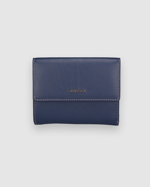 Cartera de mujer Yancci de piel vacuna en azul con aplique metálico de la marca