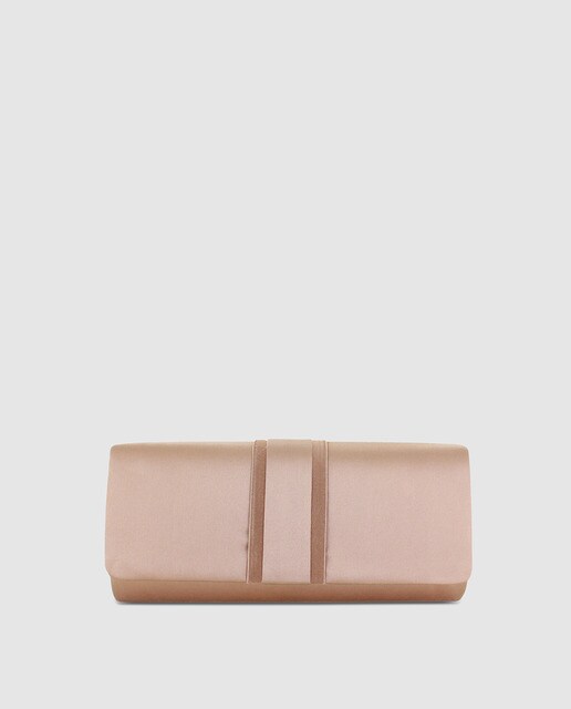 Cartera de mano de fiesta Menbur estilo baguette de raso en color nude