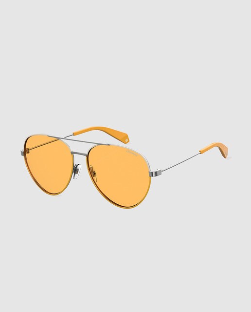 Gafas de sol de mujer Polaroid metálicas de aviador en tono plateado con lentes en amarillo