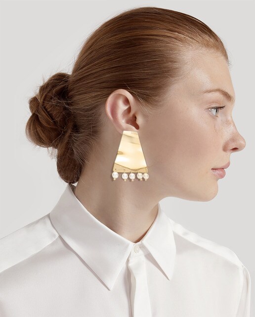 Pendientes largos El Corte Inglés dorado con perlas