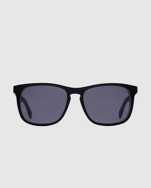 Gafas de sol de mujer Hugo cat eye de acetato negro con lentes grises