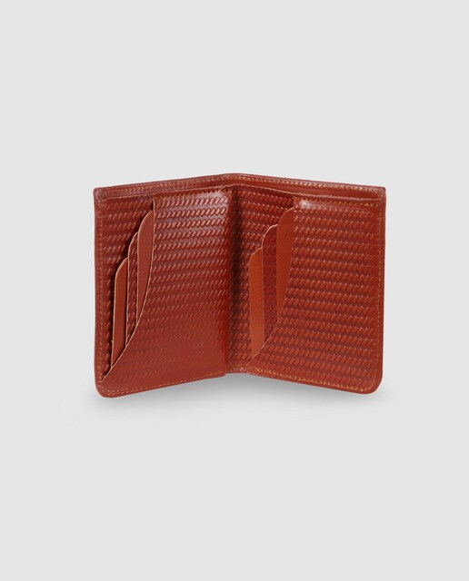 Cartera vertical de hombre Alep de piel grabada en marrón