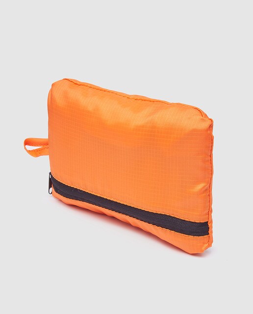 Pack de tres fundas, naranjas, para viaje