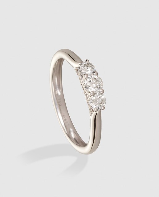 Anillo Diamonds El Corte Inglés de oro y diamantes
