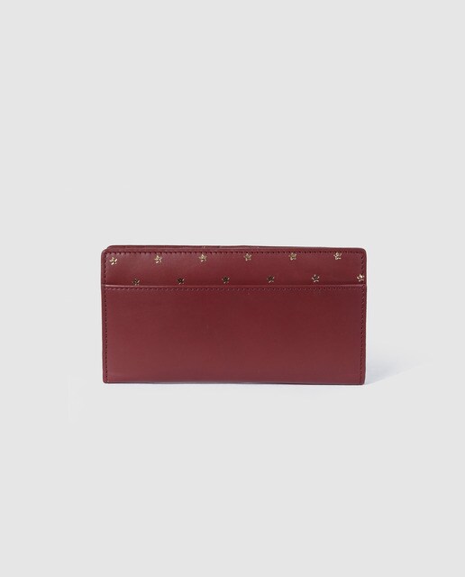 Cartera mediana de mujer El Corte Inglés de piel en burdeos con estrellas