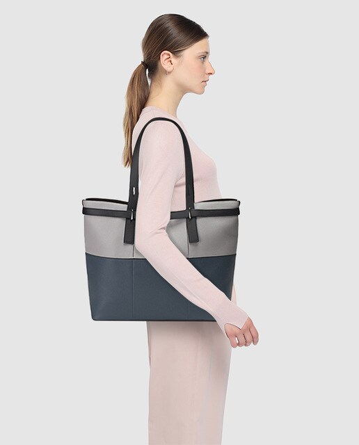 Tote grande Furla Fiamma de piel bicolor en gris y blanco con imán