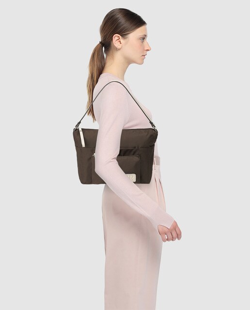 Bolso de hombro Piel Morena de nylon en marrón con bolsillos exteriores