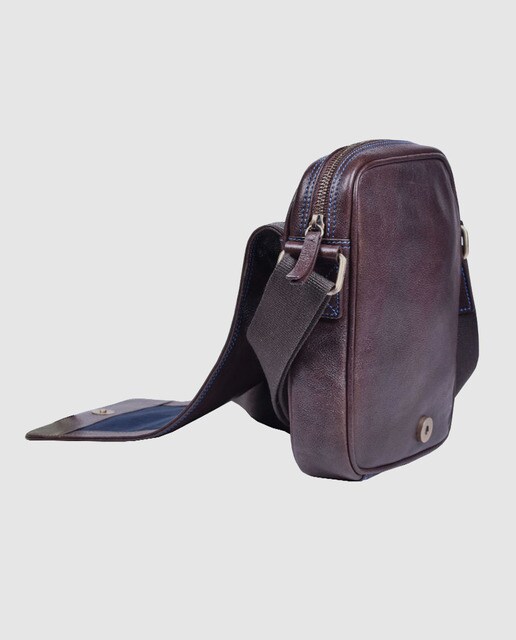 Bandolera de hombre Miguel Bellido de piel marrón con solapa