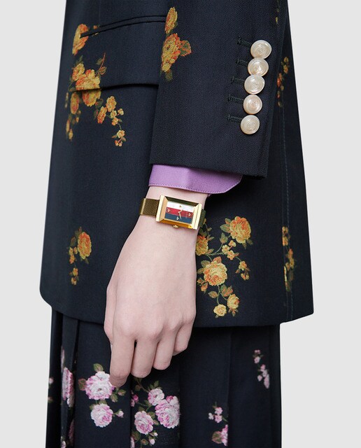 Reloj de mujer Gucci G-Frame YA147410 de malla de acero dorada