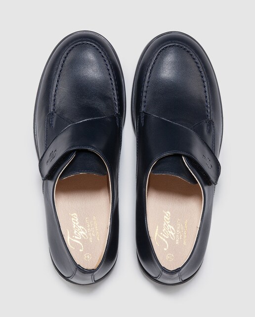 Scarpe da comunione da bambino Tizzas di colore blu navy con chiusura con adherente