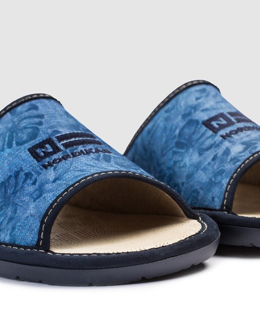 Zapatillas de casa de hombre Nordikas de color azul con estampado de flores