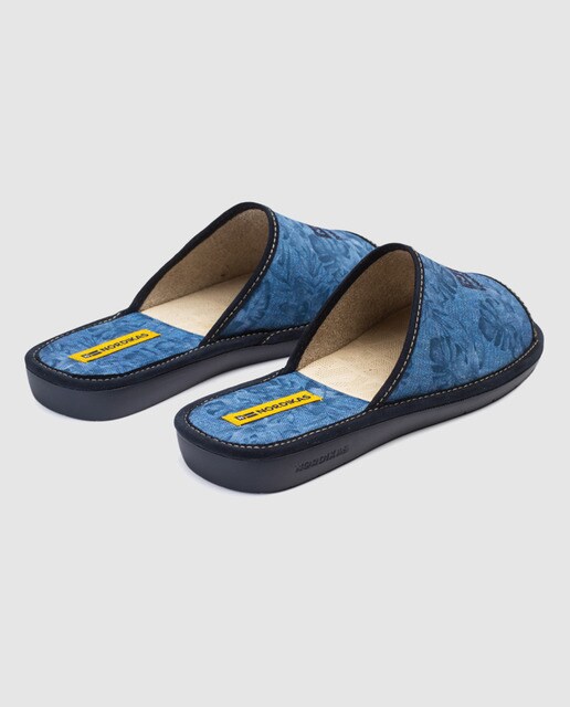 Zapatillas de casa de hombre Nordikas de color azul con estampado de flores