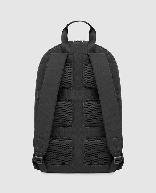 Mochila de hombre Moleskine Metro en negro con cremallera