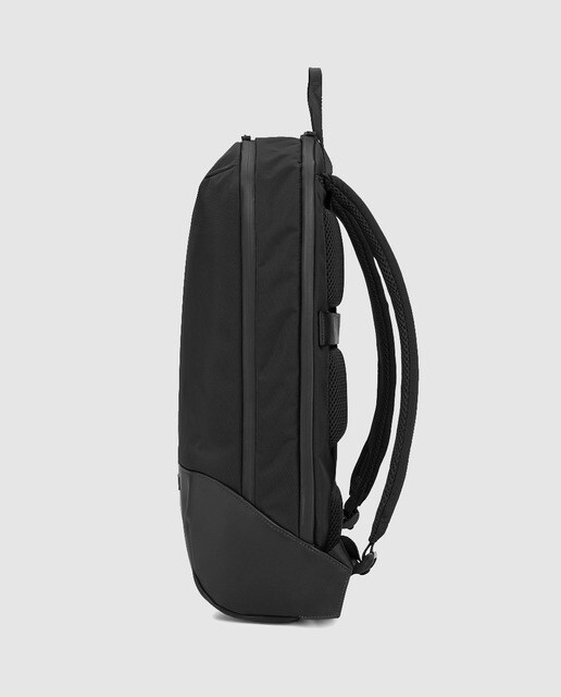 Mochila de hombre Moleskine Metro en negro con cremallera