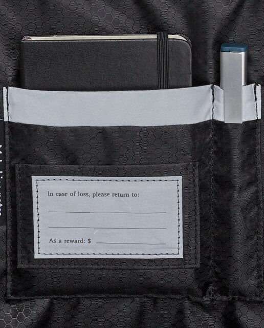 Mochila de hombre Moleskine Metro en negro con cremallera y espacio para portátil