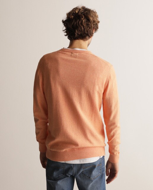 Jersey de hombre naranja con el cuello redondo