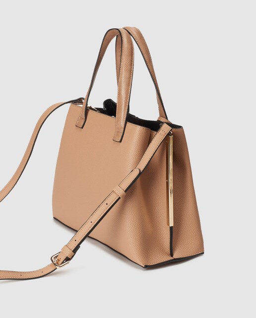 Mala tote média camel com ferragens douradas
