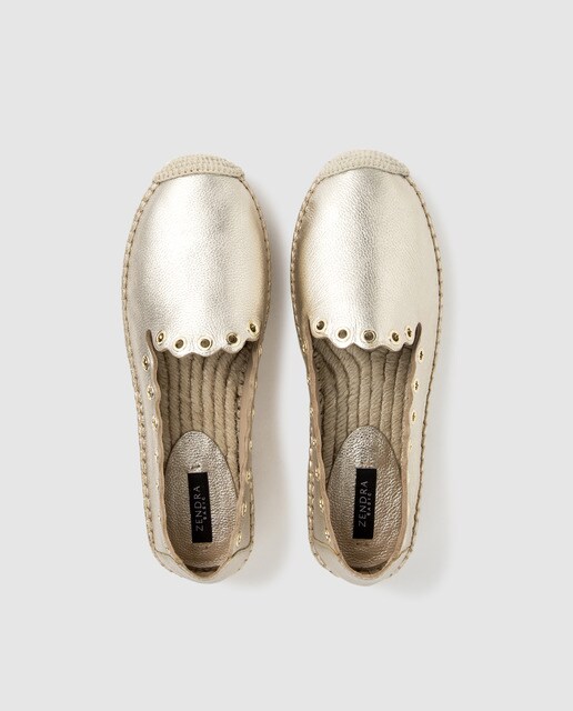 Alpargatas planas de mujer Zendra Basics de piel en color oro