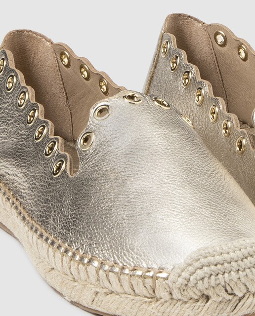 Alpargatas planas de mujer Zendra Basics de piel en color oro