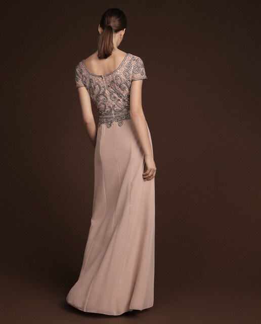 Vestido largo cuerpo pedrería