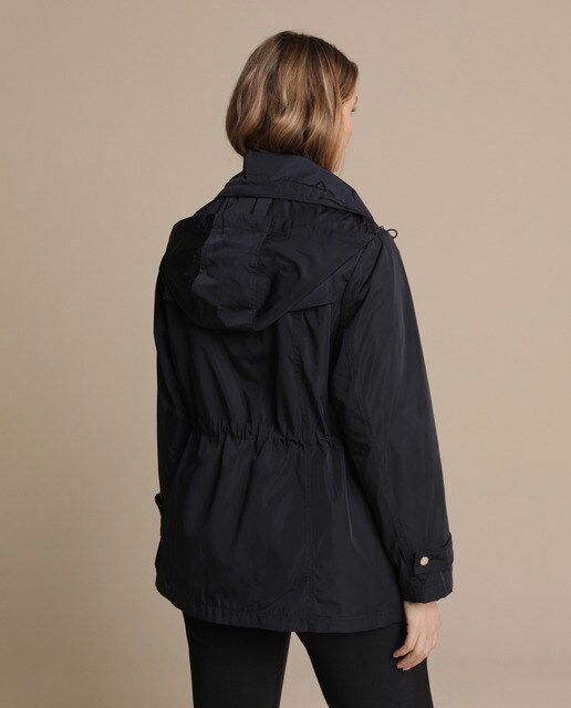 Parka curta leve de mulher tamanhos grandes