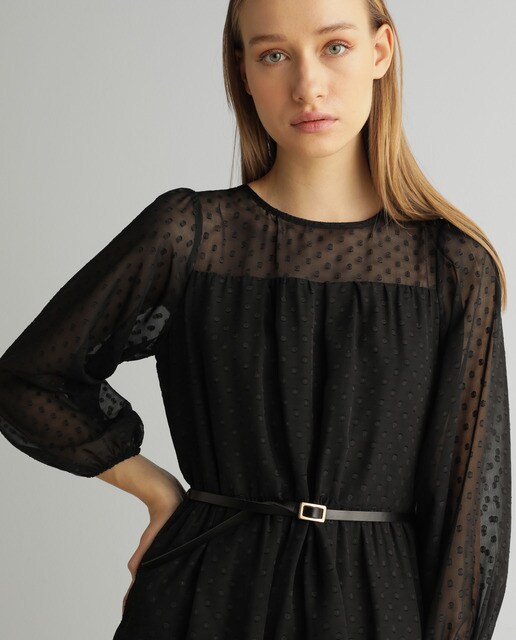 Vestido de plumeti con cinturón