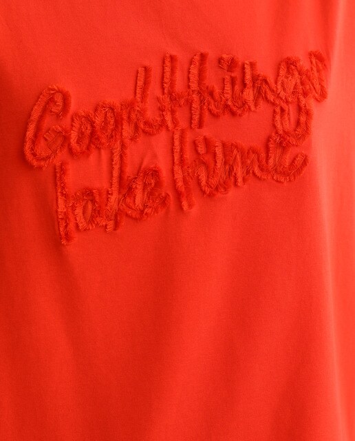 Camiseta de mujer con detalle de organza