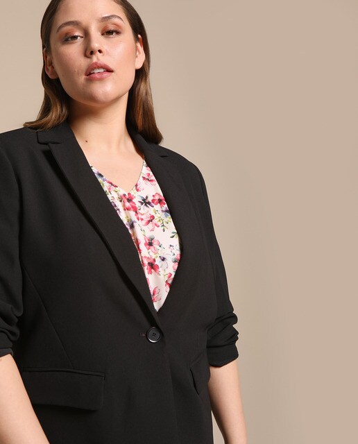 Blazer de mulher tamanhos grandes com fecho de botão
