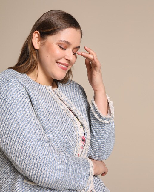 Casaco tweed tamanhos grandes com franjas