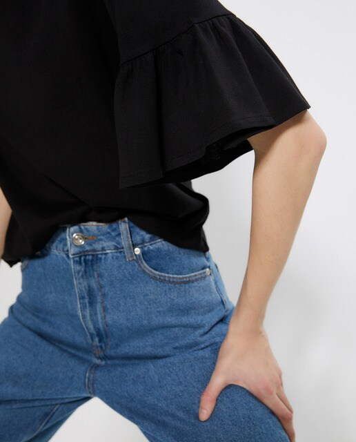 Camiseta lisa de mujer con volante
