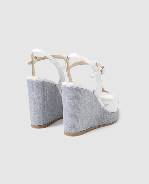Sandalias de cuña de mujer Lodi de color blanco con detalle metalizado