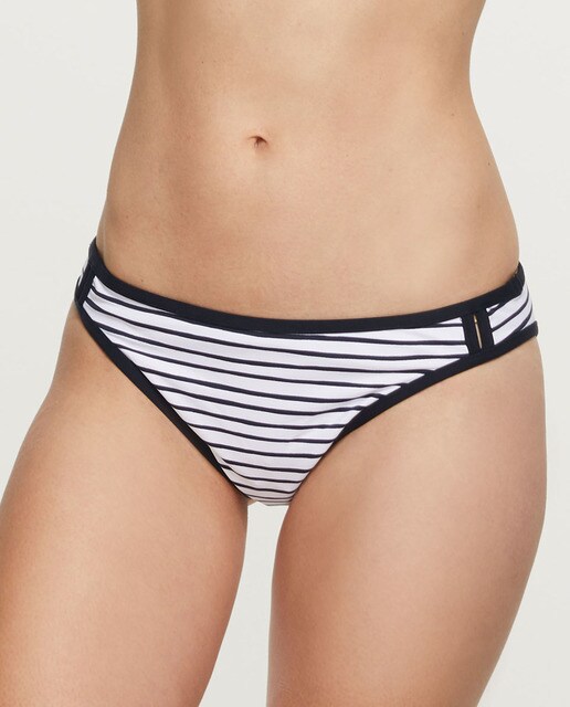 Cueca de biquíni às riscas