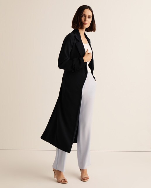 Gabardina larga fluida de mujer
