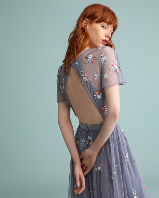 Vestido largo de tul con manga corta