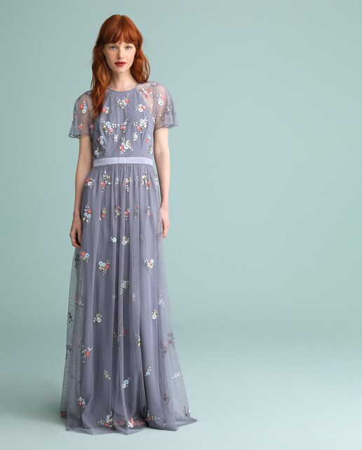 Vestido largo de tul con manga corta