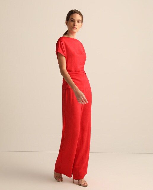 Pantalón recto fluido en rojo