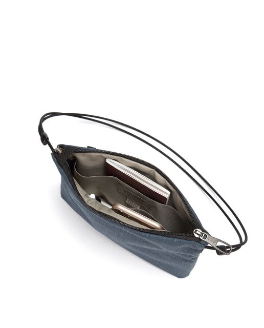 Mala a tiracolo anti roubo de material reciclado azul-marinho com fecho de correr