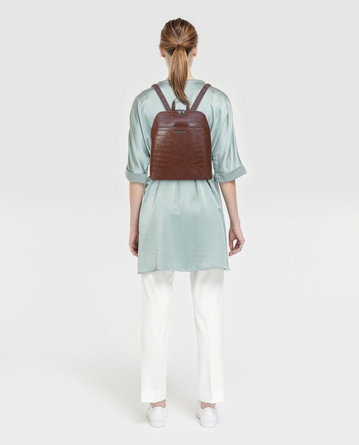 Mochila camel com gravura de casca de coco